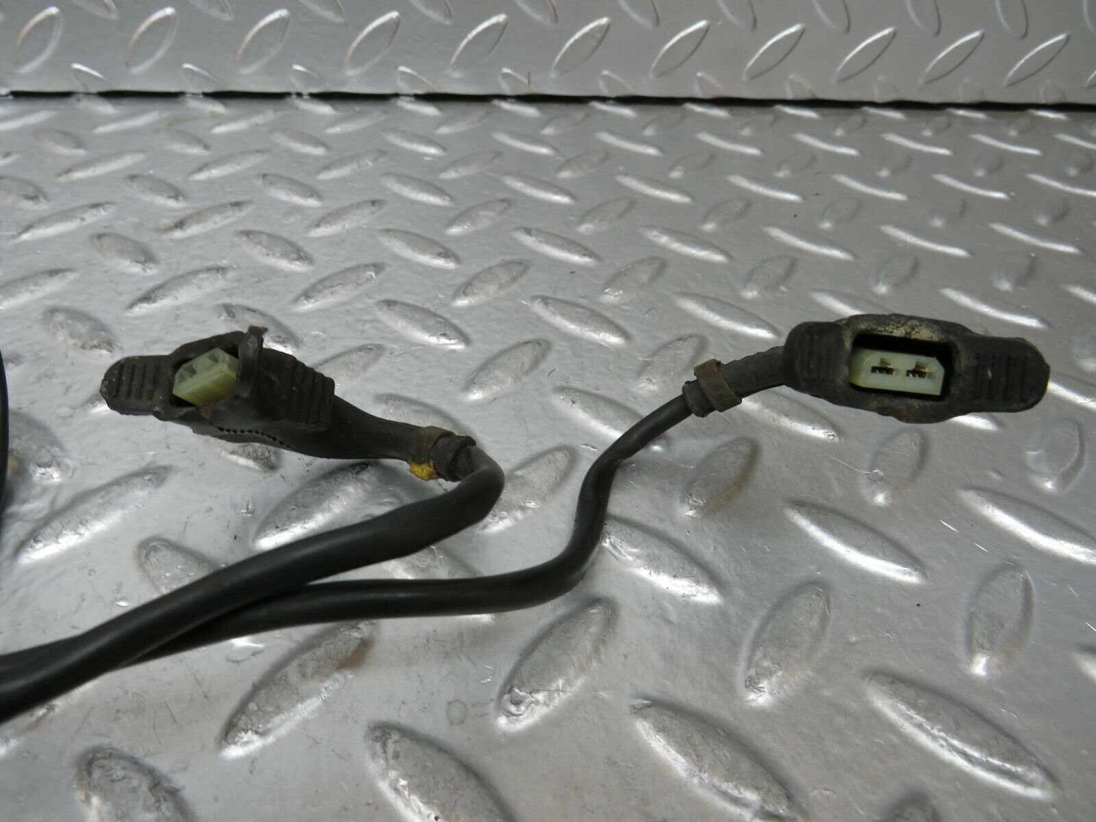 23599 Mercedes-Benz W114 280E Injector Wire Harness