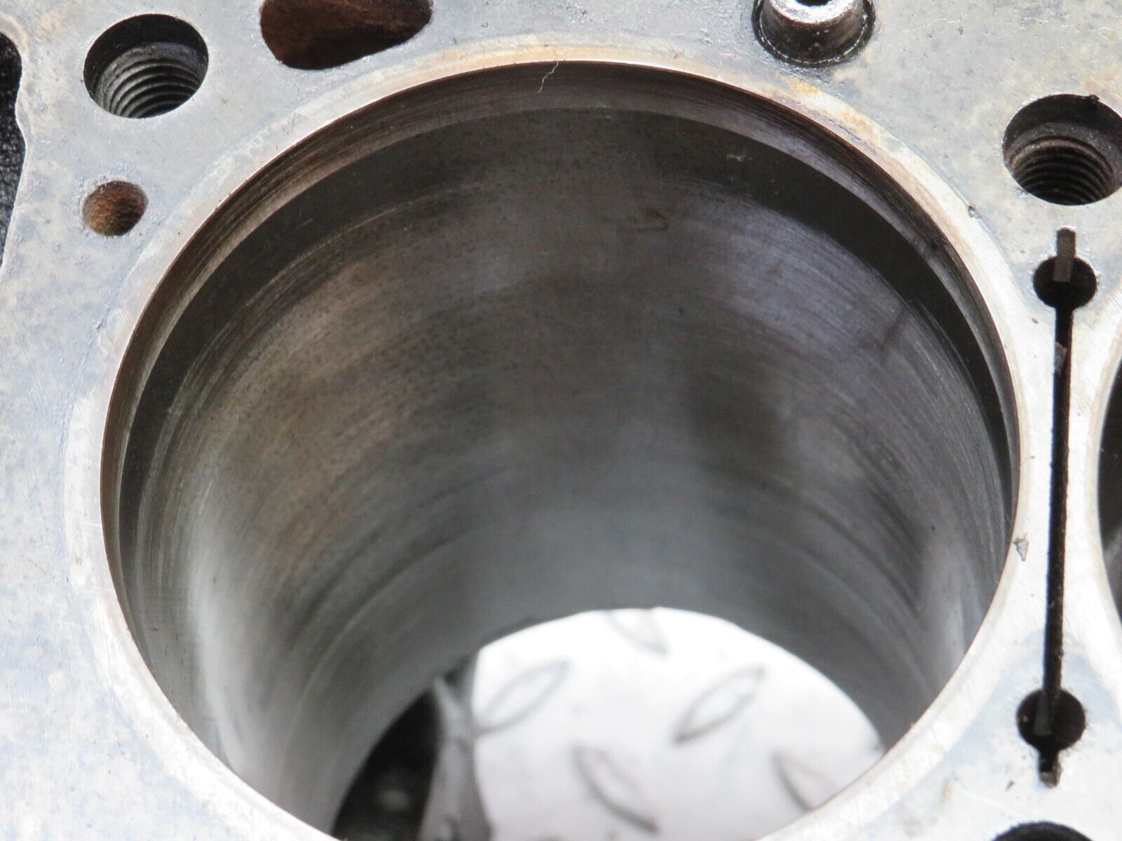 28170 Mercedes-Benz W123 280E Engine Block 1100111101 M110.984