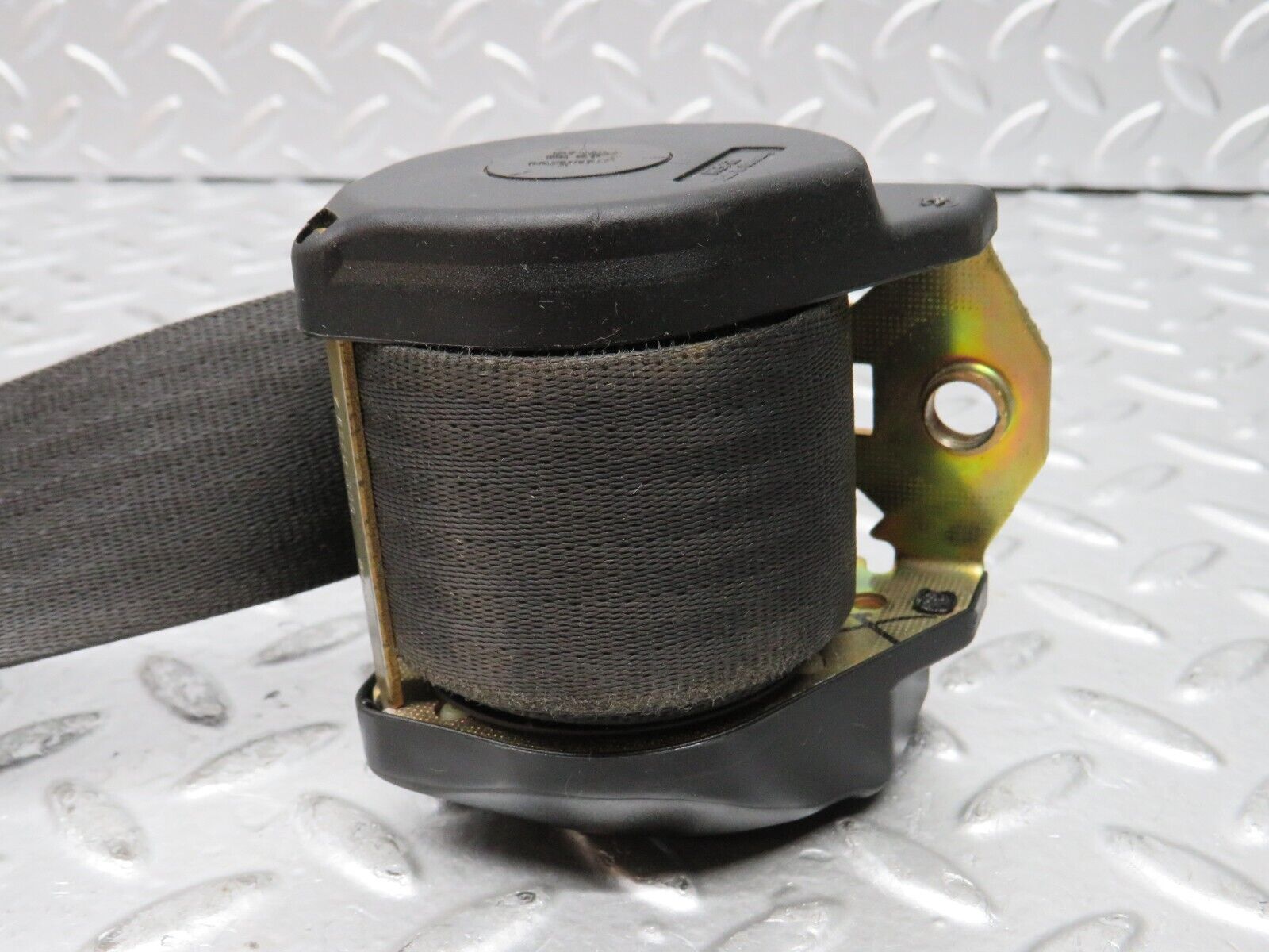 28535 Mercedes-Benz S123 240D Wagon Front Left Seat Belt 1238602586