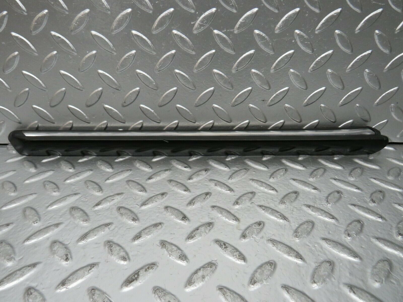 23189 Mercedes-Benz W116 350SE Front Left Fender Wing Centre Moulding Trim