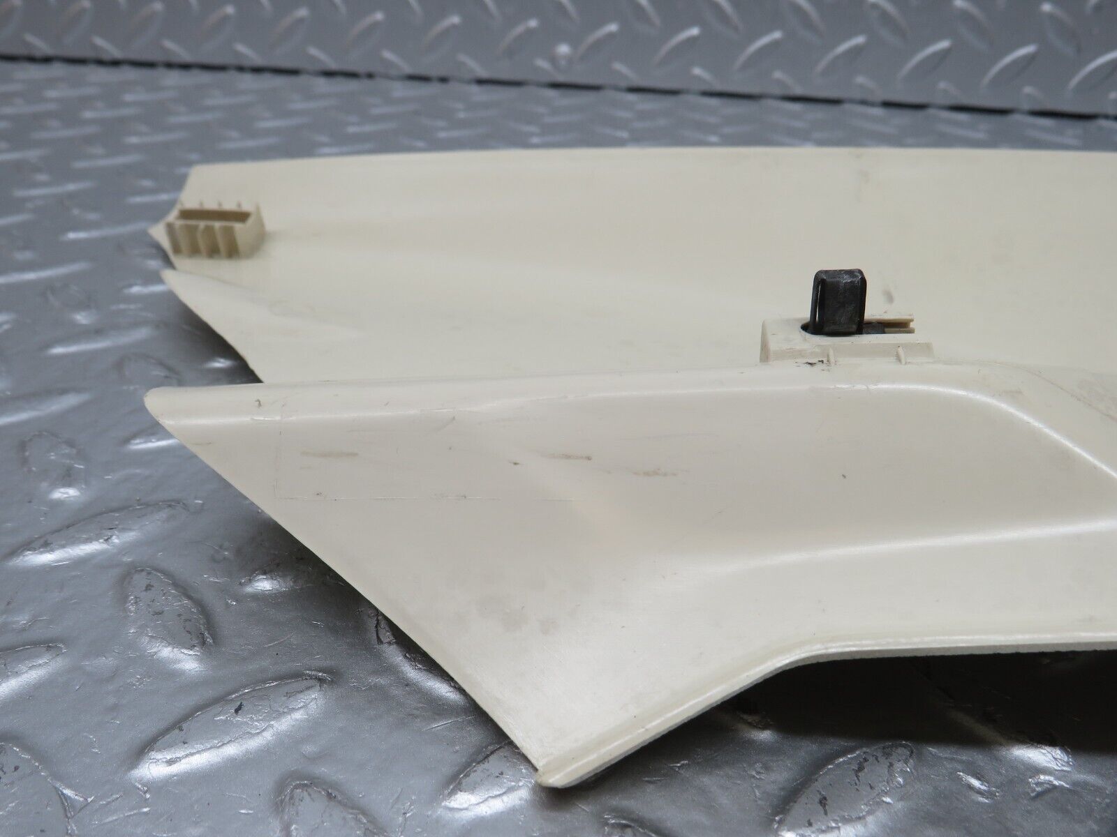 33157 Mercedes-Benz R170 SLK Coupe Rear Right Headliner Cover 1707950850