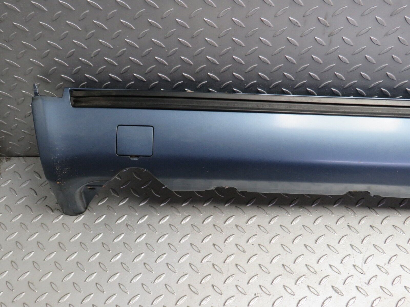 31916 Mercedes-Benz S124 220TE Wagon Side Skirt Right Side 1246902440