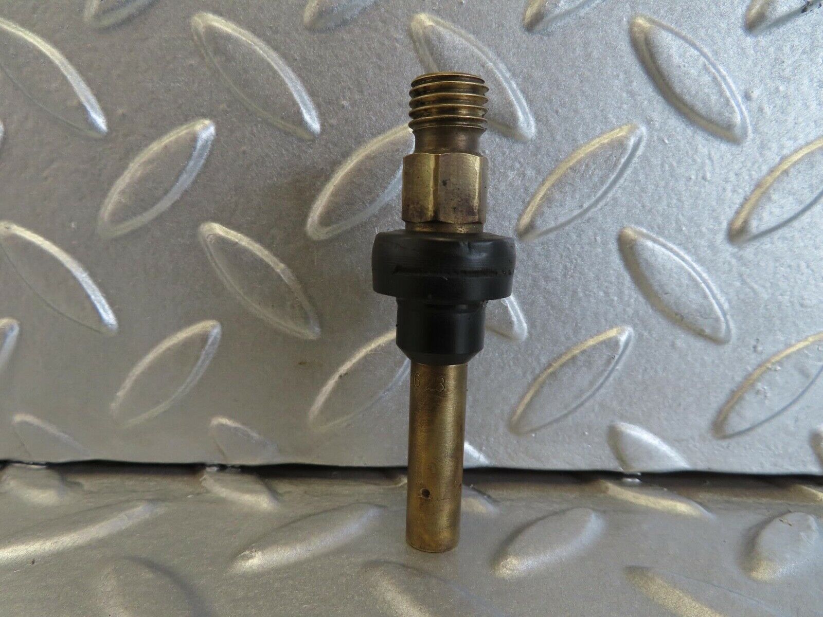 14035 Mercedes-Benz C107 280SLC Fuel Injector Bosch 0000785623