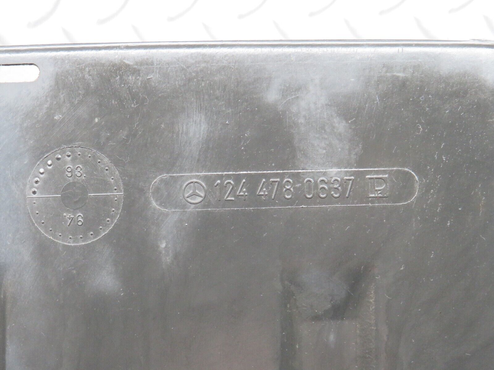 31289 Mercedes-Benz S124 220TE Wagon Fuel Pump Cover 1244780637