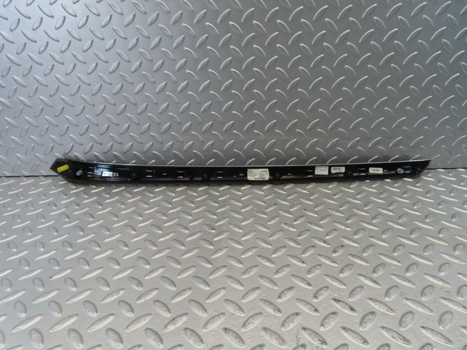 11101 Mercedes-Benz W221 S320 Front Right Interior Wood Trim 2217200422