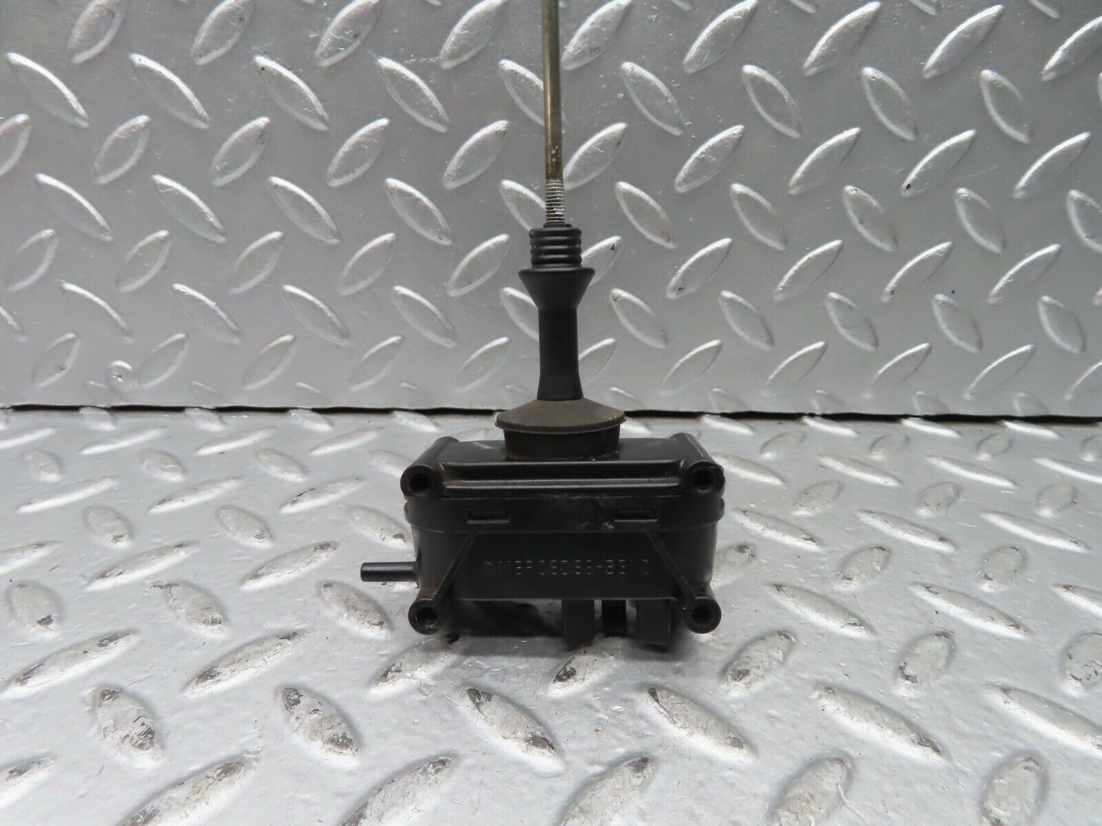 21444 Mercedes-Benz W126 300SE Rear Door Lock Vacuum Actuator