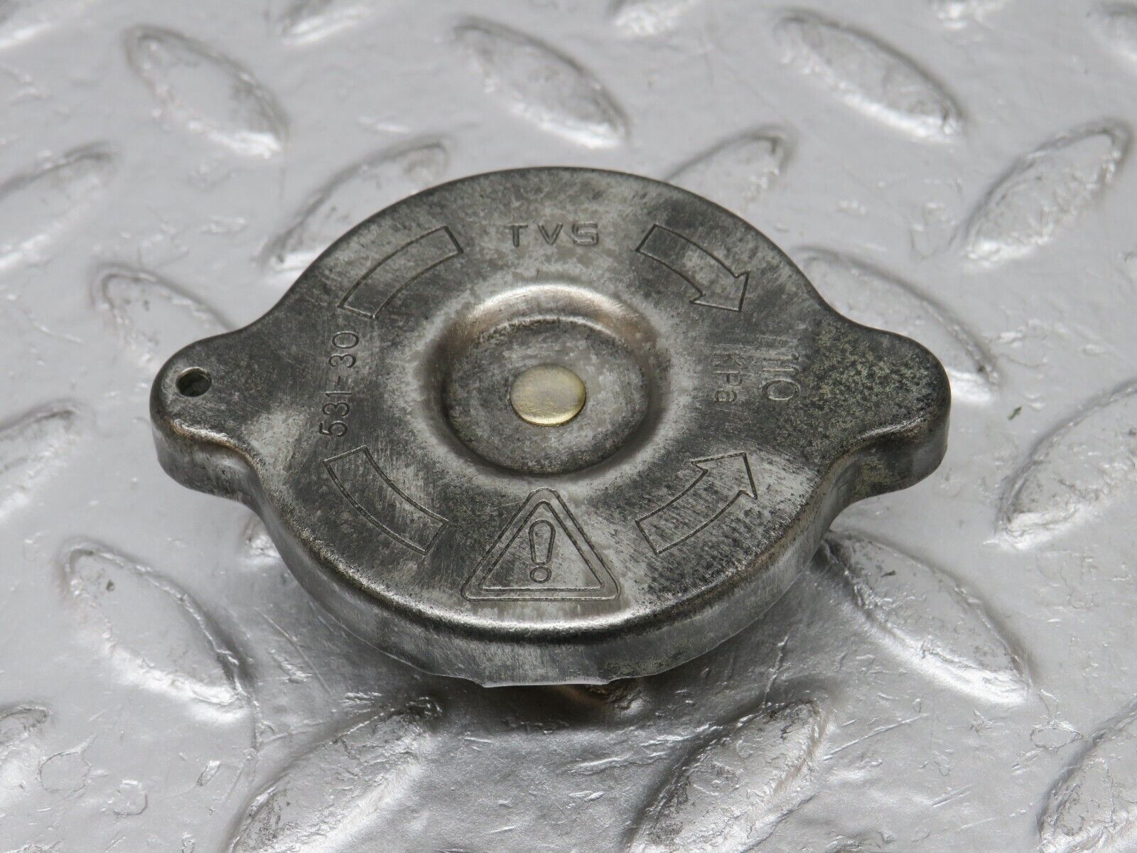 34317 Mercedes-Benz C126 380SEC Coupe Radiator Cap
