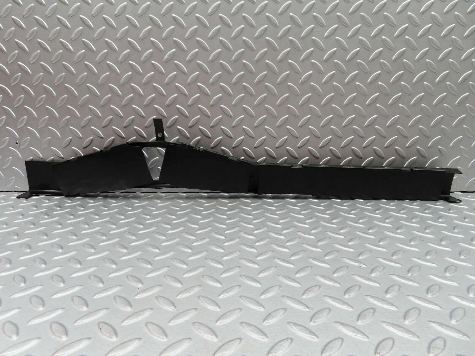 5530 Mercedes-Benz W124 230E Floor Cable Duct 1248210136