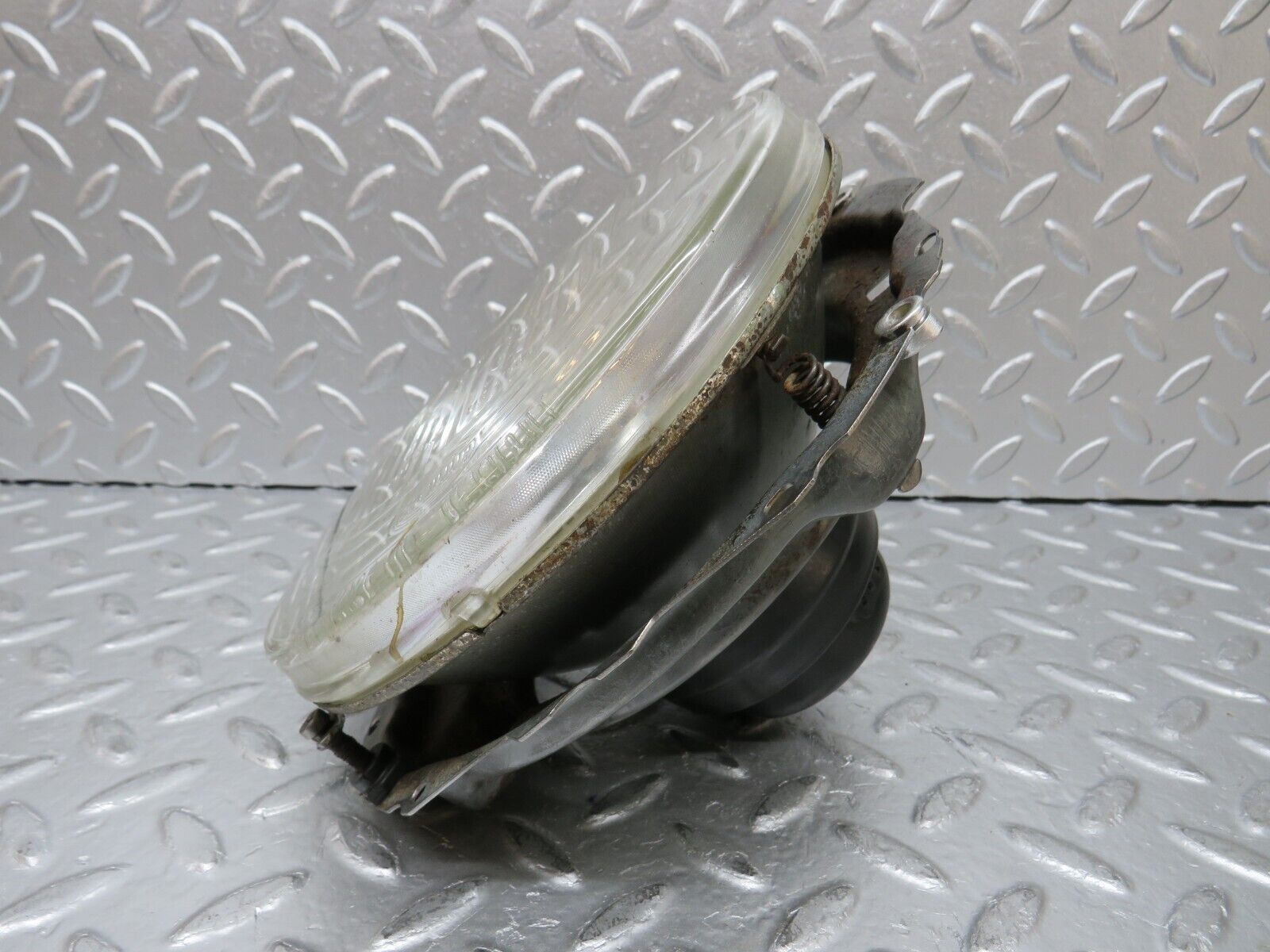 30021 Porsche 924 Headlight Hella 201116560