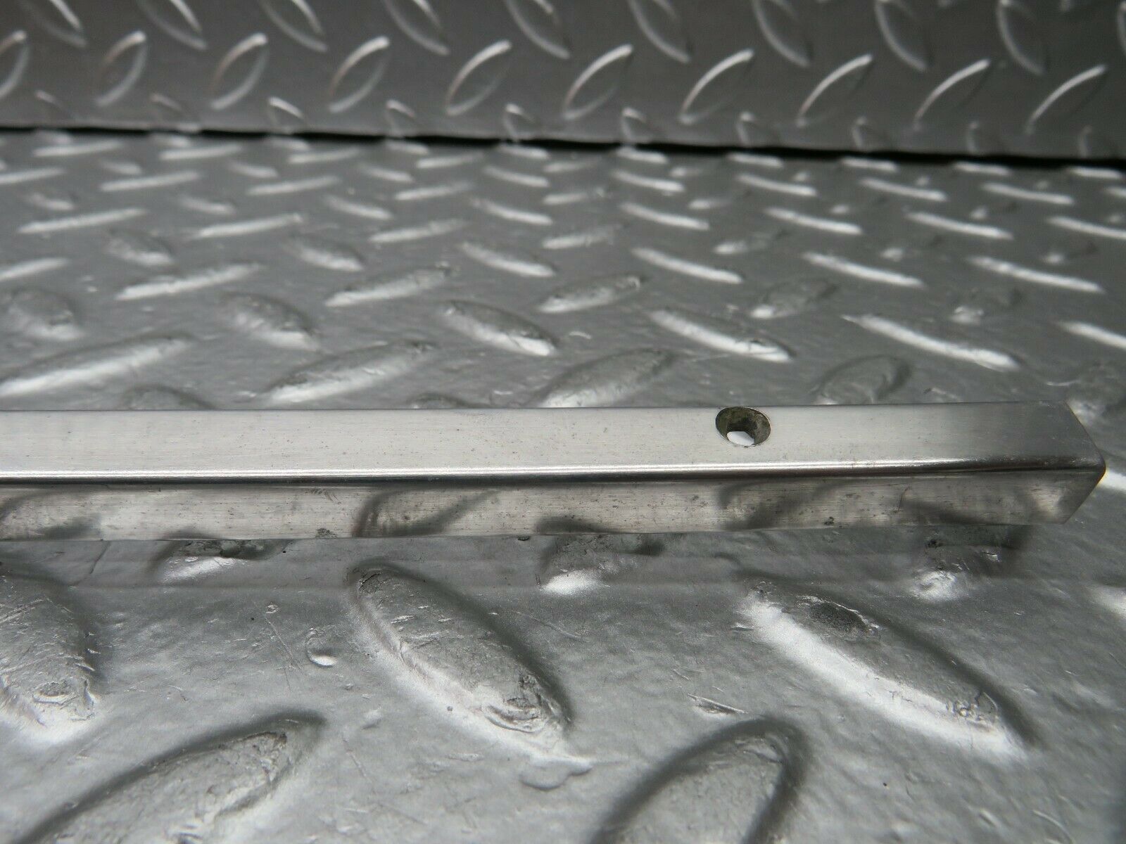 22736 Mercedes-Benz C107 450SLC Coupe Sunroof Chrome Trim