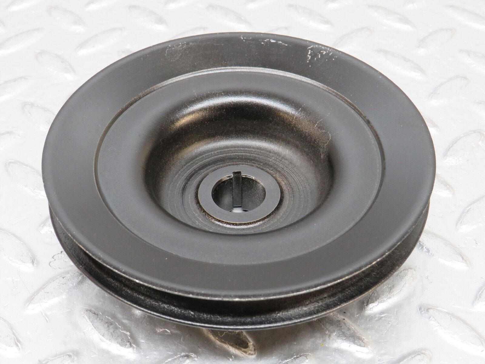 32251 Mercedes-Benz W116 350SE Power Steering Pump Pulley 6154660315