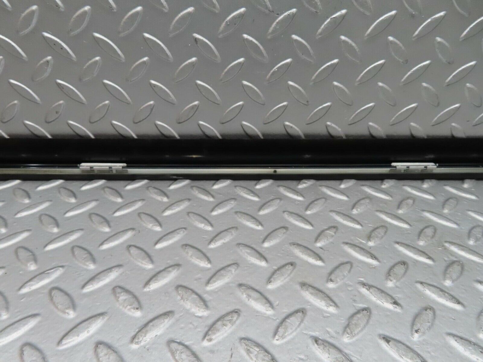 15194 Mercedes-Benz W140 S320 Front Left Door Chrome Moulding Trim