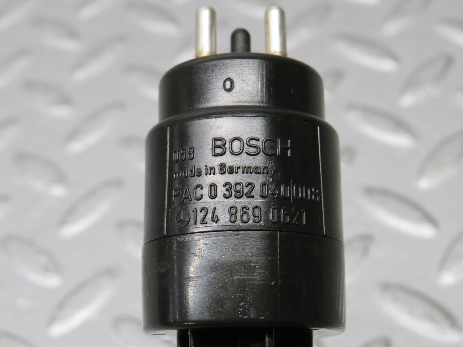 38393 Mercedes-Benz R129 280SL Coupe Windscreen Washer Pump Bosch 1248690621 0392040008