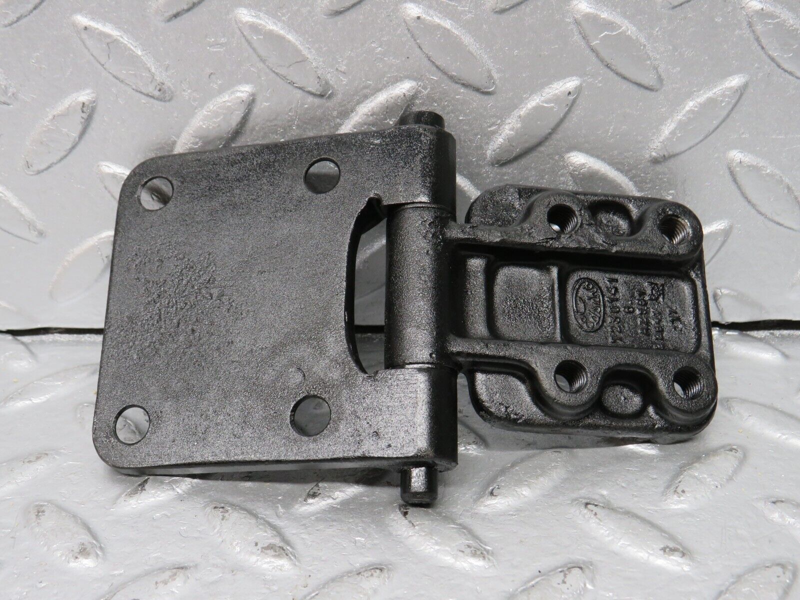 40481 Mercedes-Benz W110 230 Front Right Door Hinge