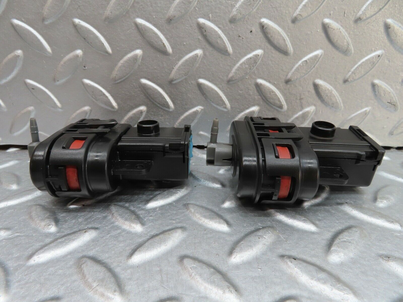 19366 Mercedes-Benz C140 CL420 Coupe 2x Heater Box Vacuum Actuator 9062600602