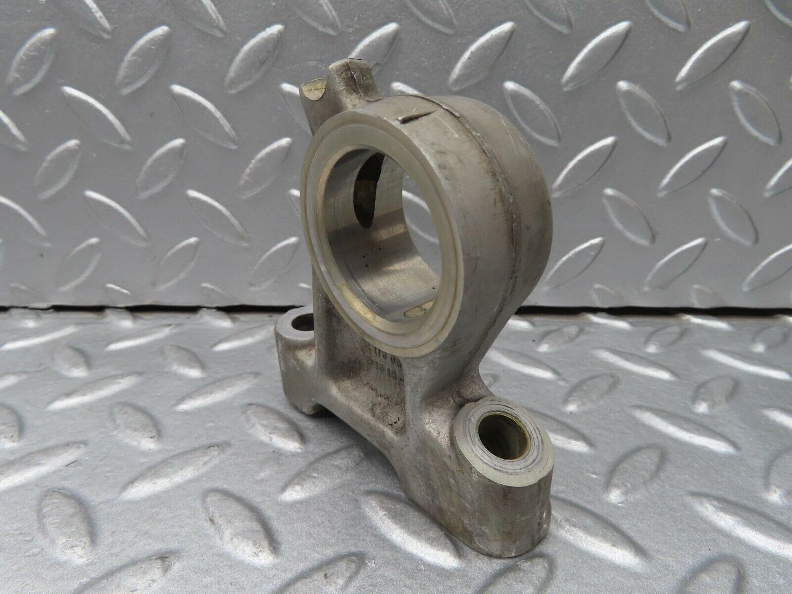 16548 Mercedes-Benz C107 350SLC Coupe Camshaft Tower Bearing 1160511810