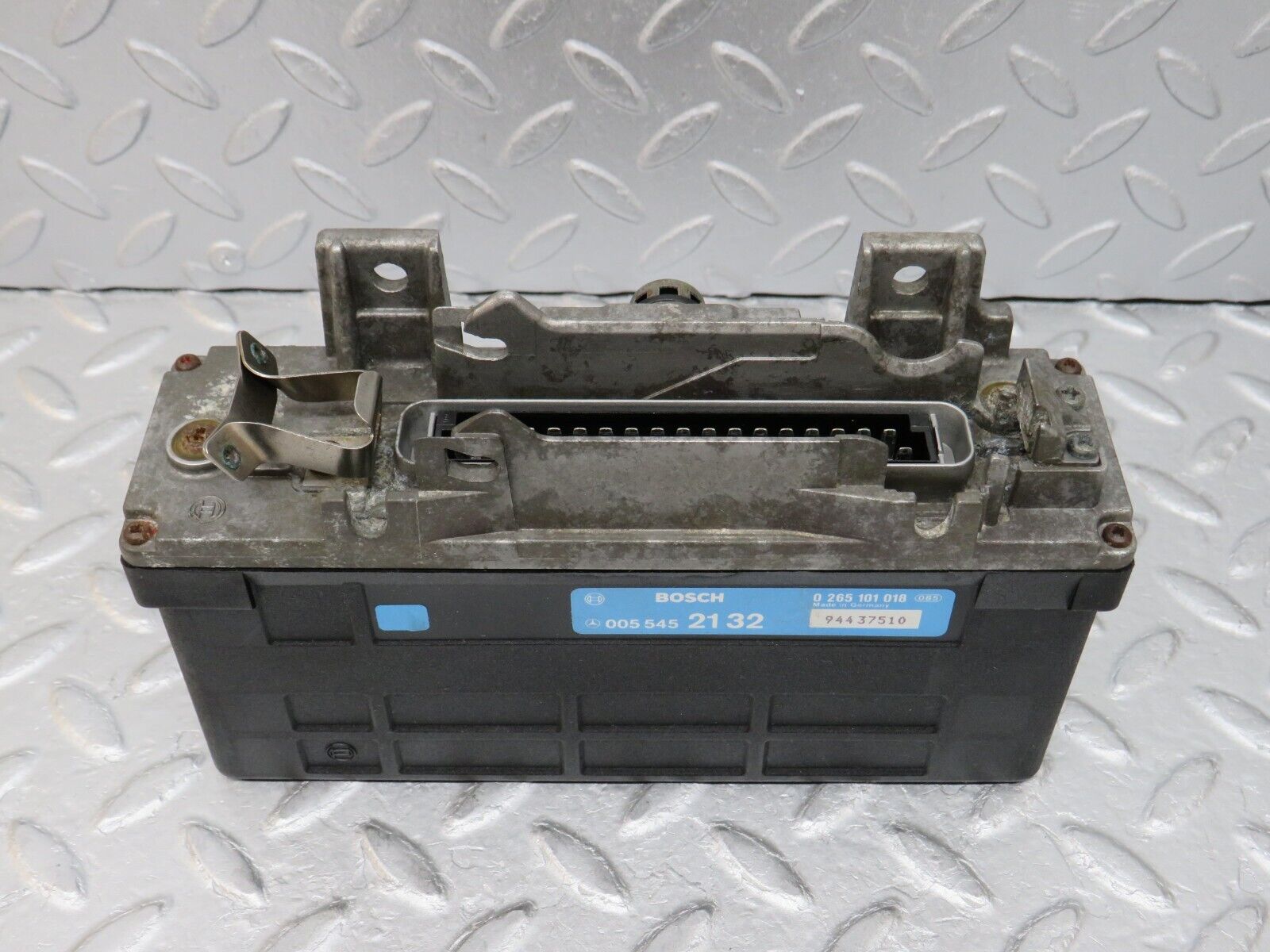 36544 Mercedes-Benz W201 190E 2.0L ABS Control Unit Bosch 0055452132 0265101018