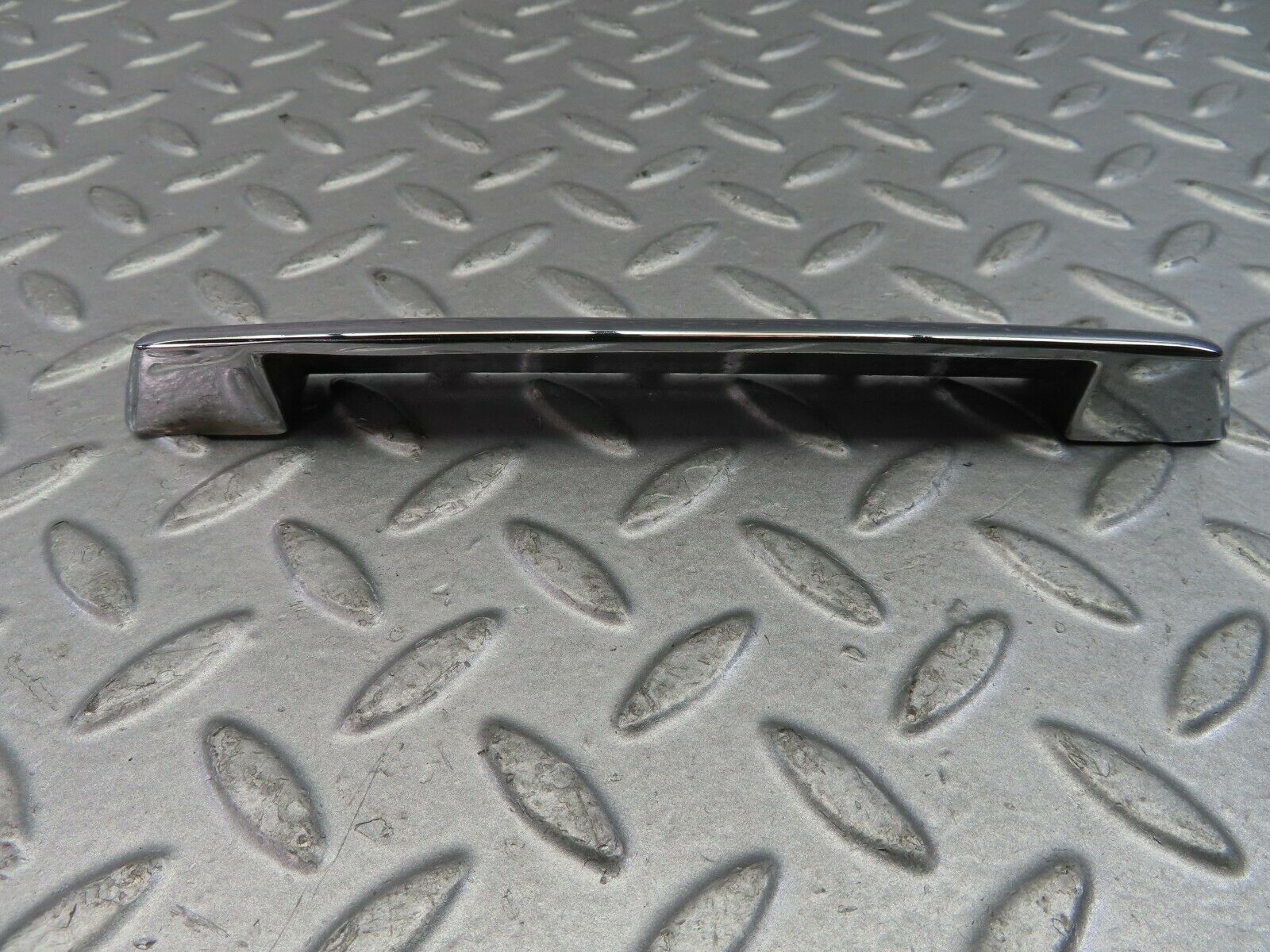 9219 Mercedes-Benz W115 Trunk Lid Chrome Handle 1157580002 205 mm length type