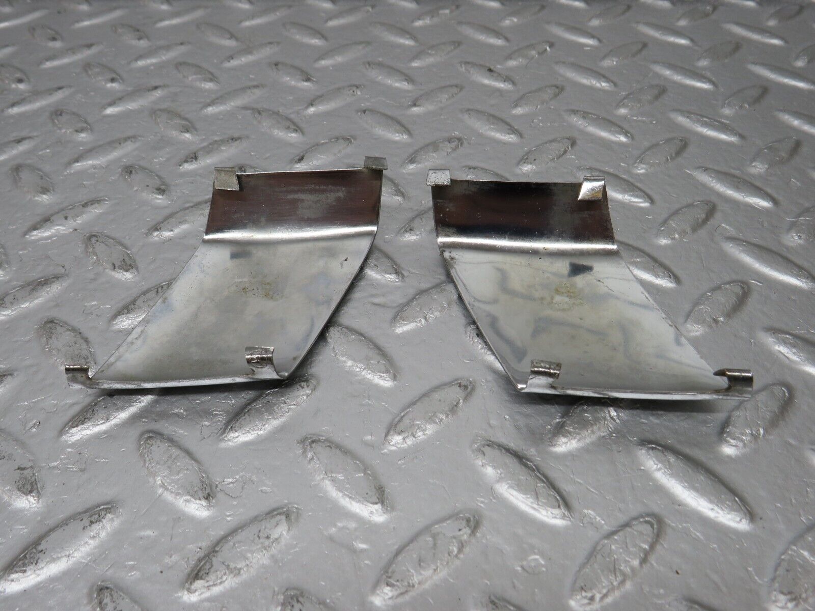 34429 Mercedes-Benz C126 380SEC Coupe Front Bumper Cover Chrome Pair