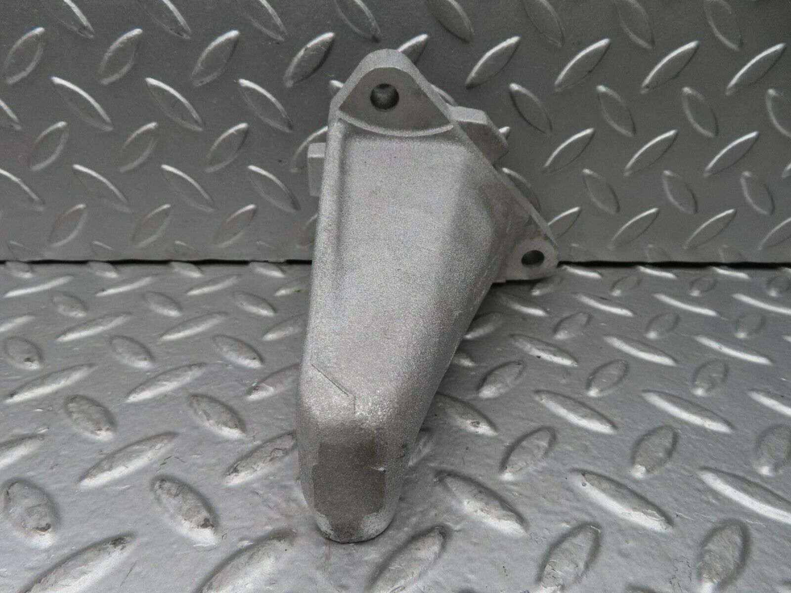 15264 Mercedes-Benz W123 230E Engine Mount Bracket 1022230304