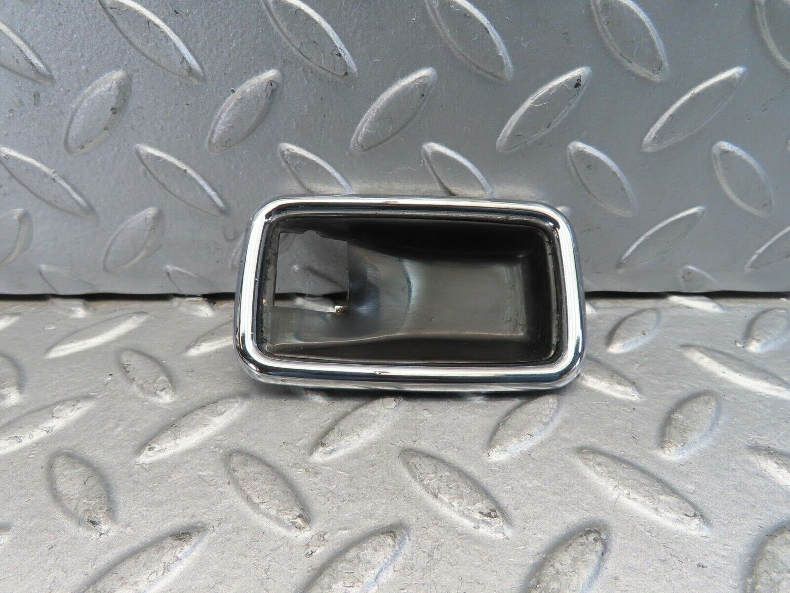 11366 Mercedes-Benz C123 230CE Coupe Frame For Door Opener Right 1087660611