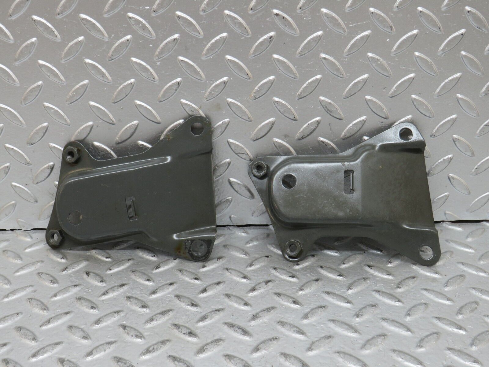 28358 Mercedes-Benz S123 240D Wagon Rear Seat Belt Bracket Pair