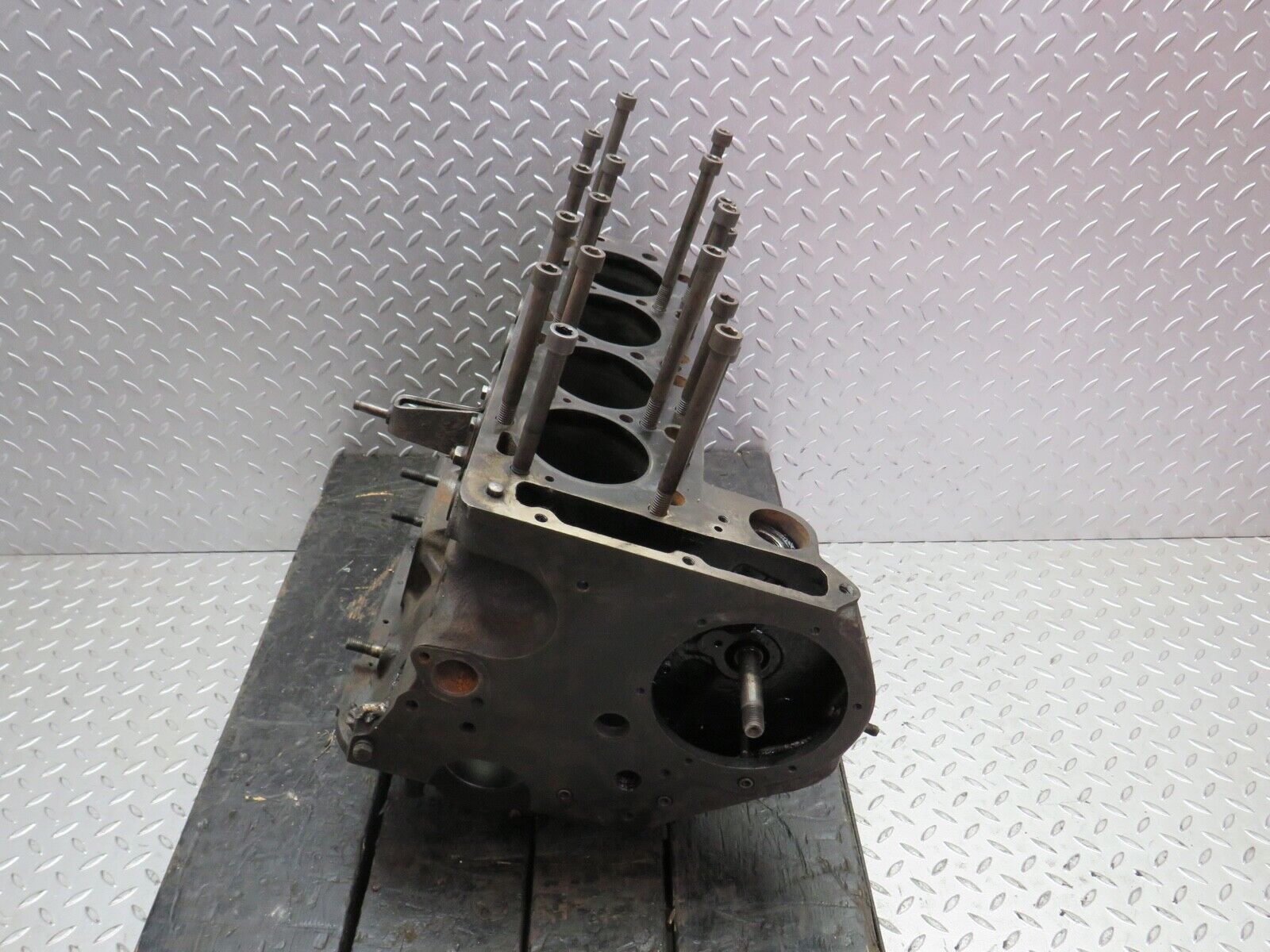 0346 Mercedes-Benz W123 220D Engine Block 6150111101