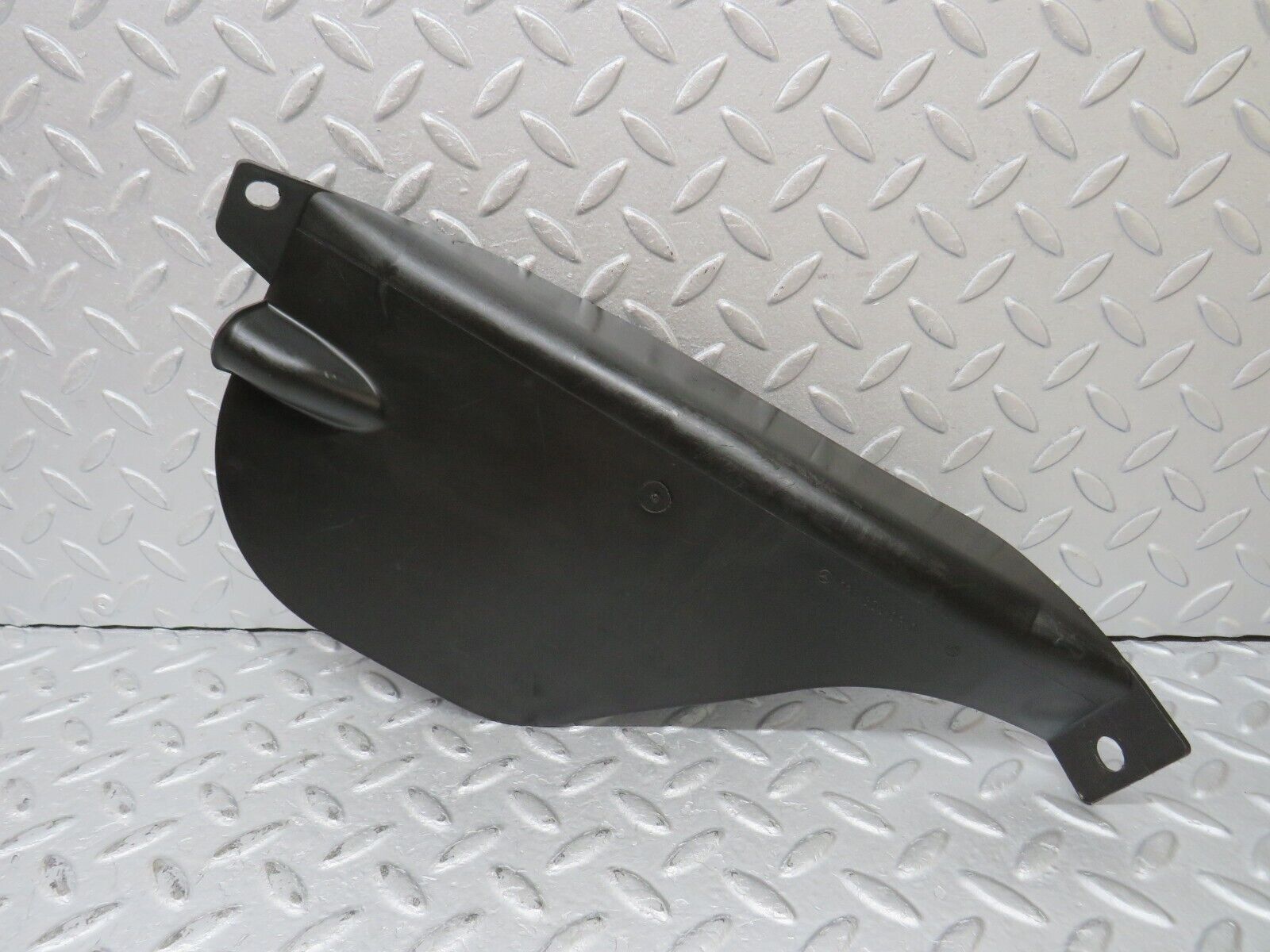 36945 Mercedes-Benz C126 420SEC Coupe Vacuum Pump Housing Cover 1268050914