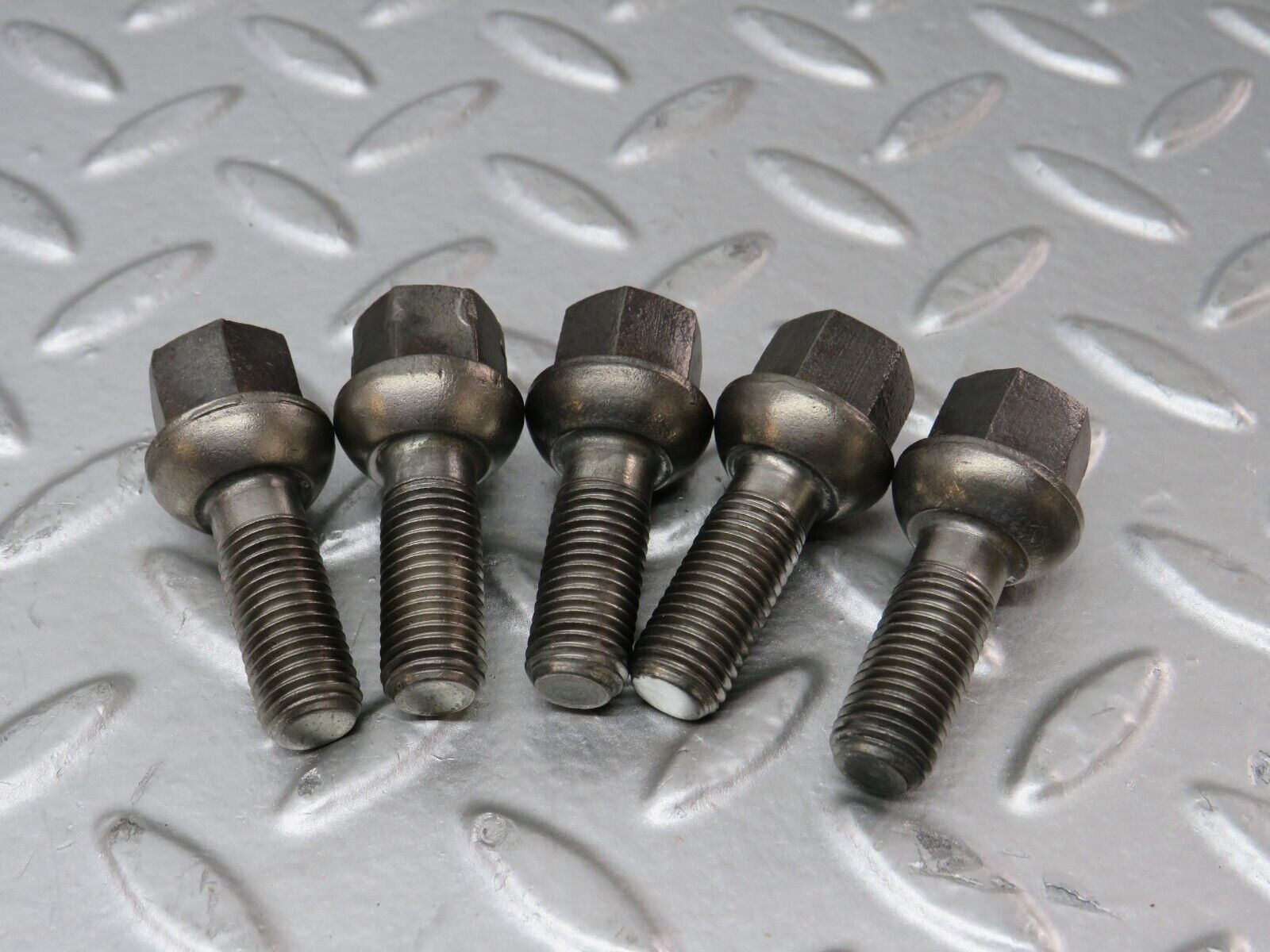 27935 Mercedes-Benz 5x Alloy Wheel Lug Bolt M12x1.5