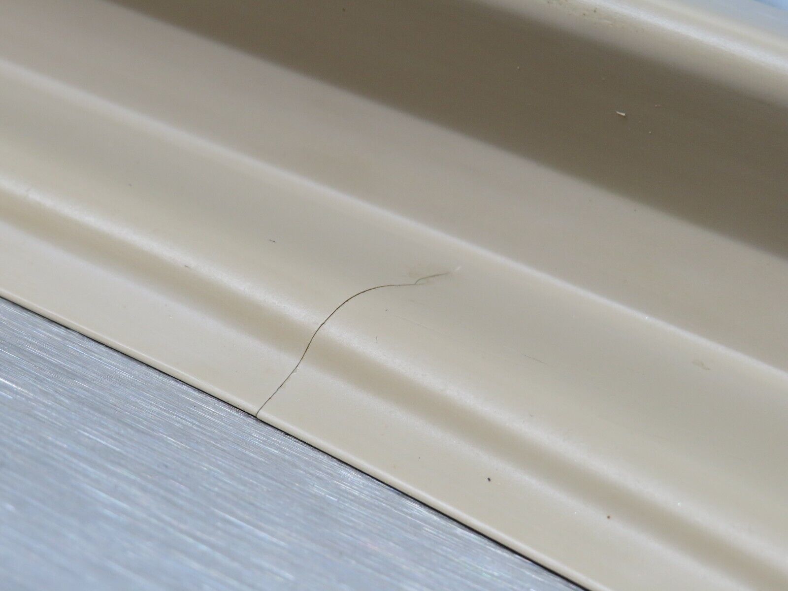 38236 Mercedes-Benz R129 280SL Coupe Right Door Sill Beige 1296800435