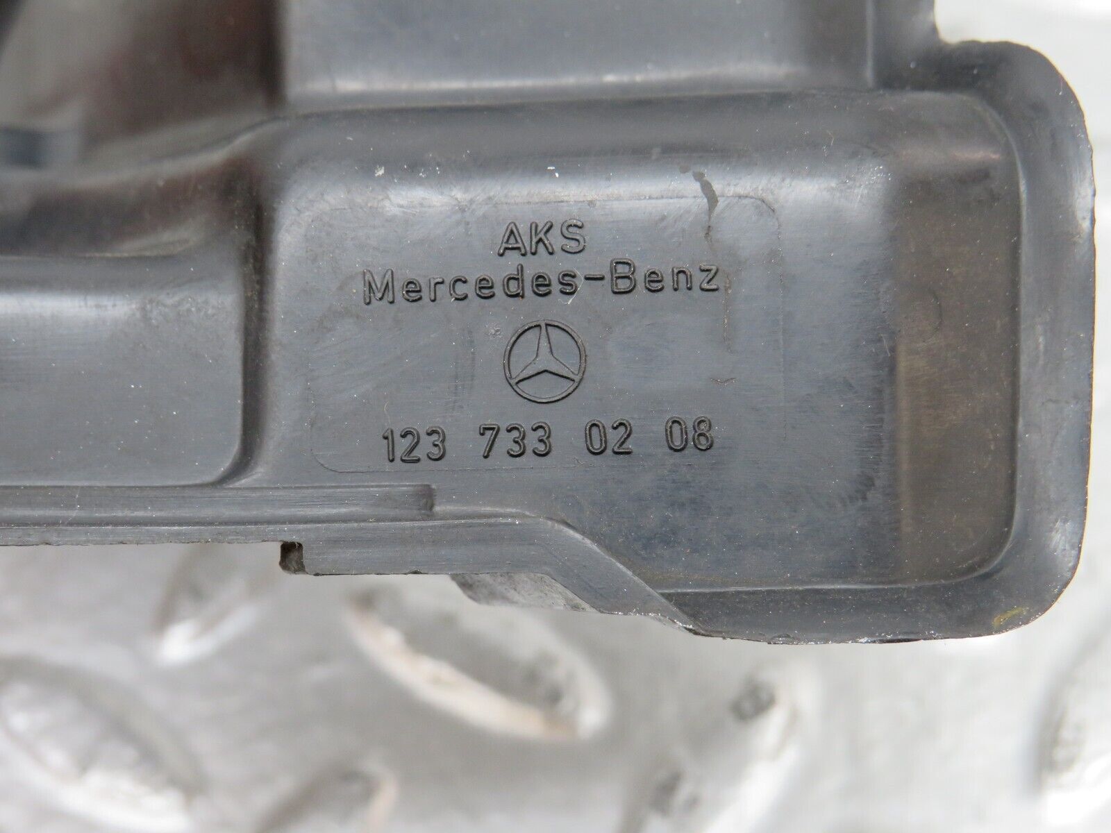 27927 Mercedes-Benz W123 280E Rear Right Door Lock Mechanism Cover 1237230208