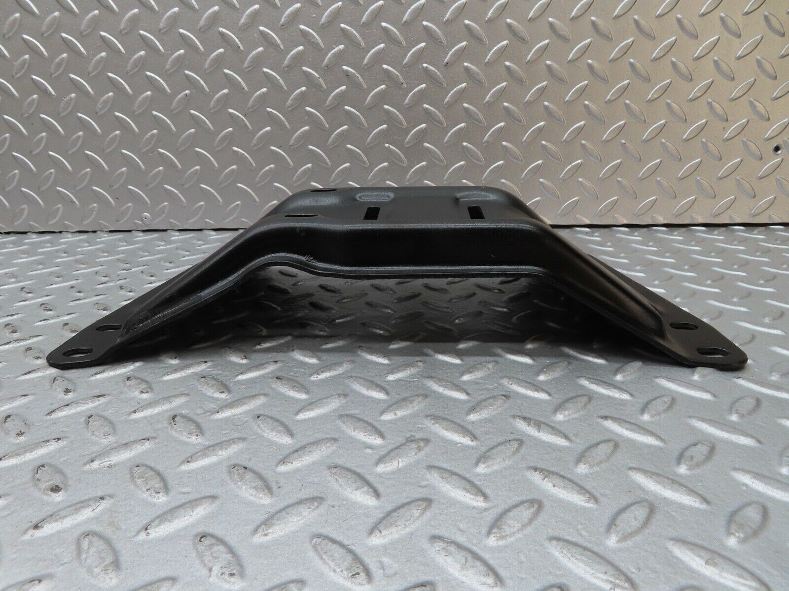 17595 Mercedes-Benz W116 450SEL Gearbox Mount Bracket