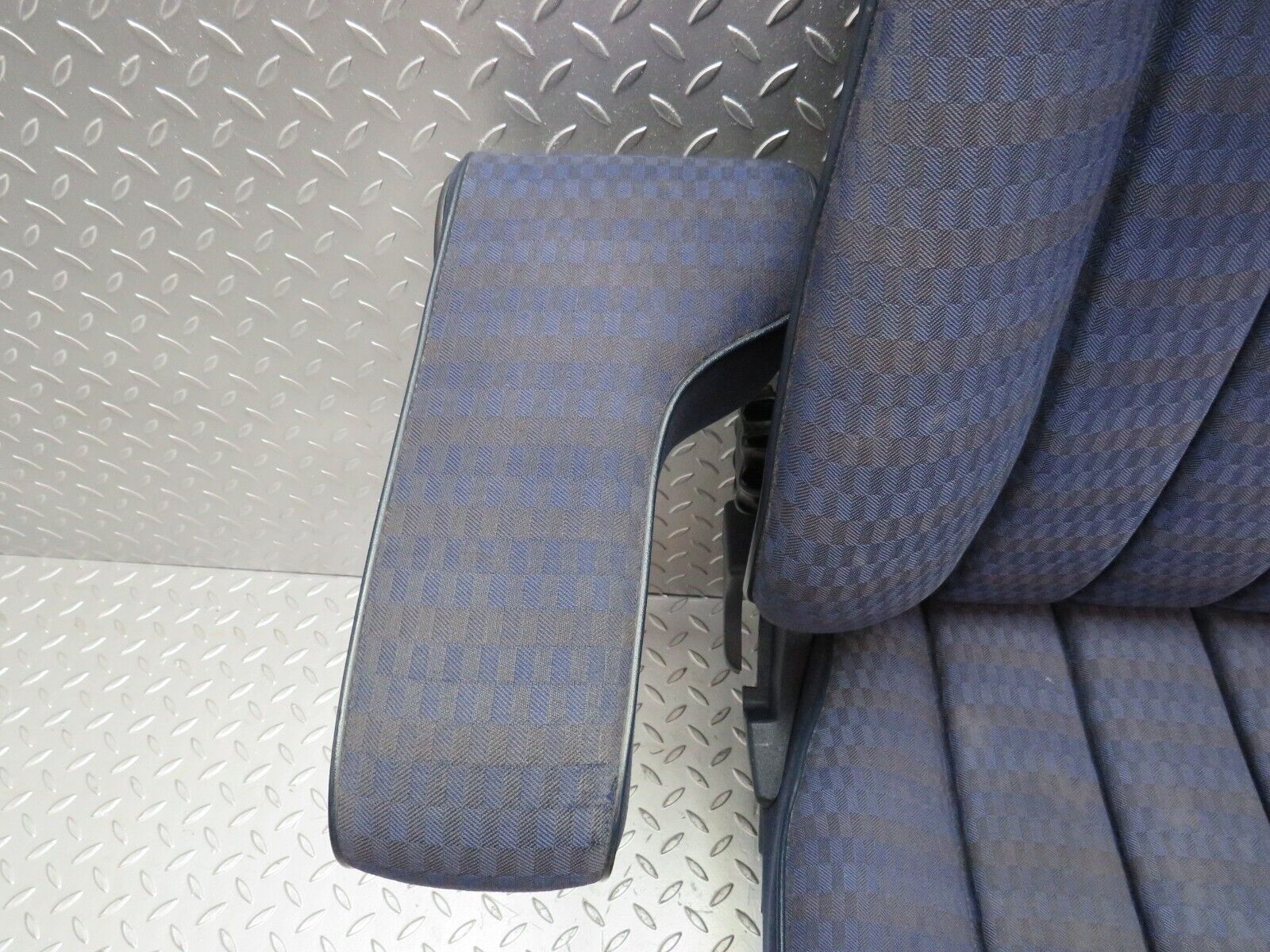 25270 Mercedes-Benz W201 190D Front Left Passenger Seat Blue