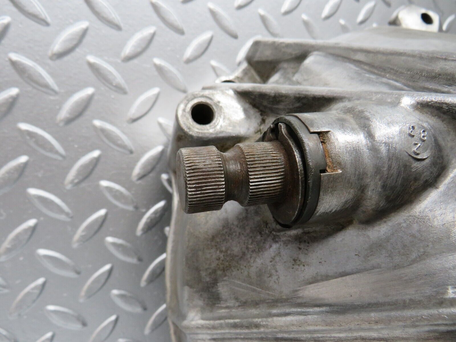 30101 Porsche 924 Clutch Bell Housing 477521111