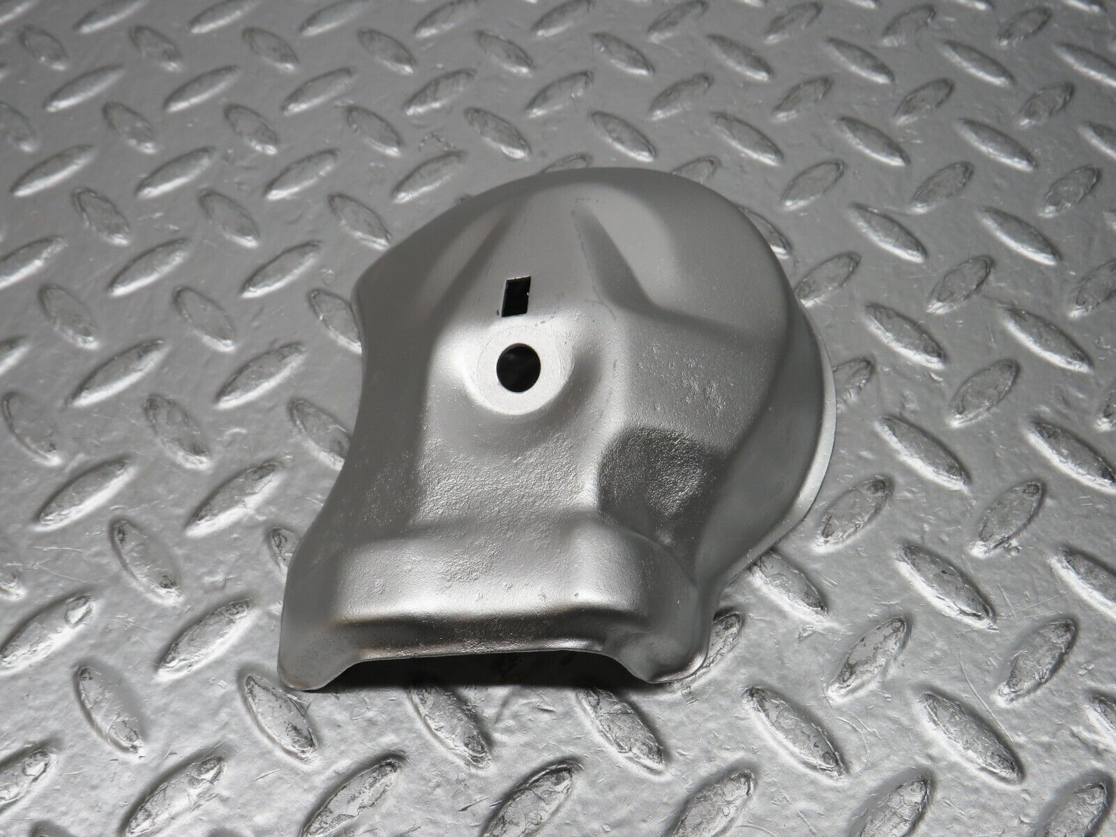 31656 Mercedes-Benz W201 190LE 1.8L Engine Mount Bracket Heat Shield