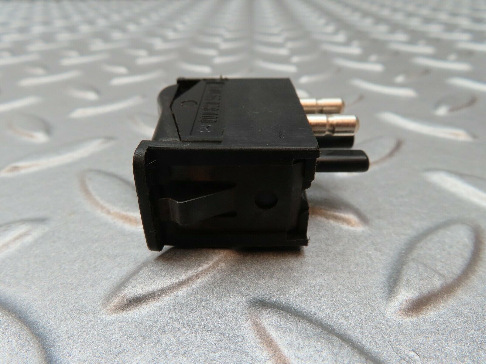 4442 Mercedes-Benz W123 230E Interior Light Switch 0008205910