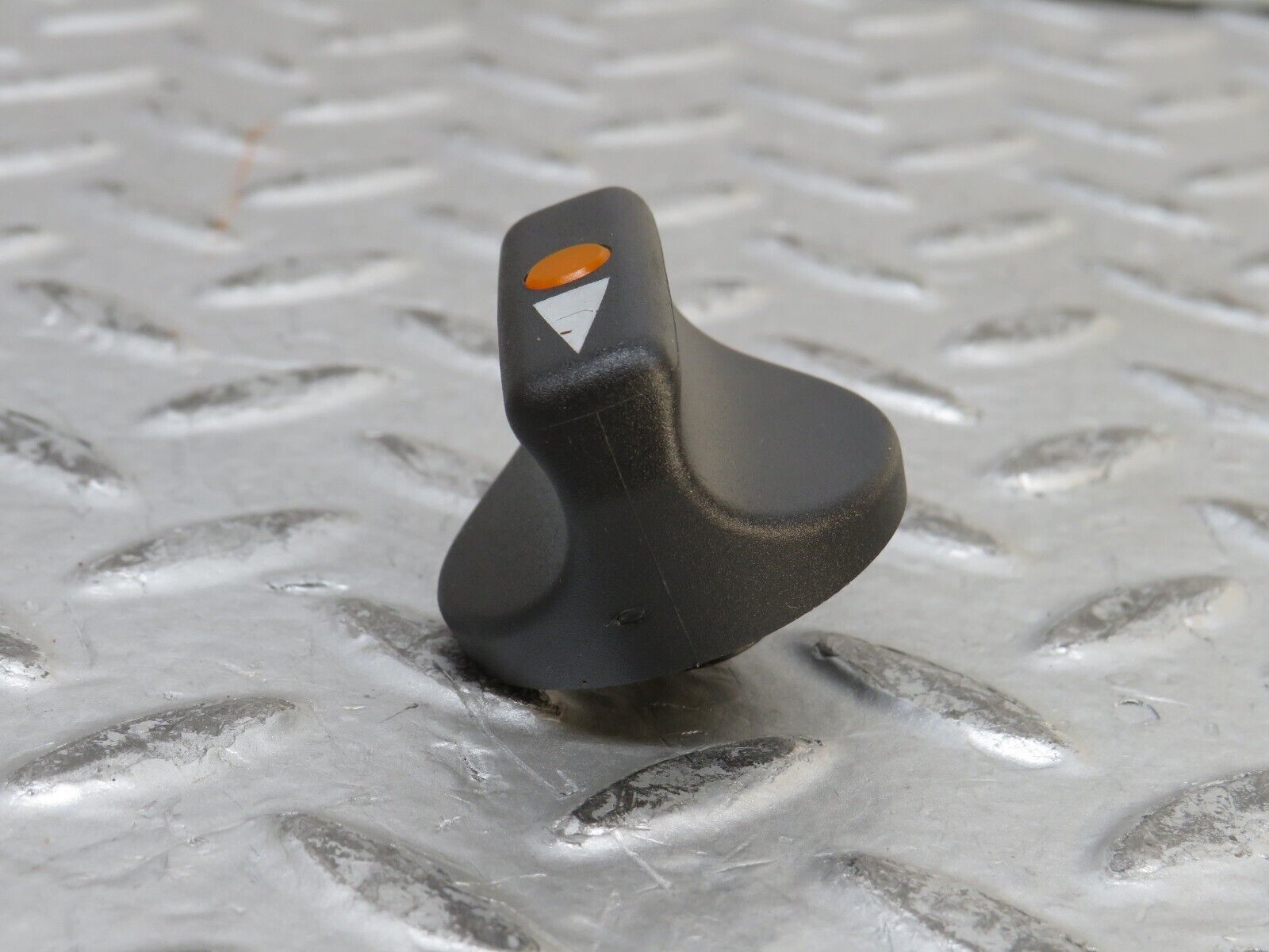 28327 Mercedes-Benz S123 240D Wagon Headlight Switch Knob 1265400083