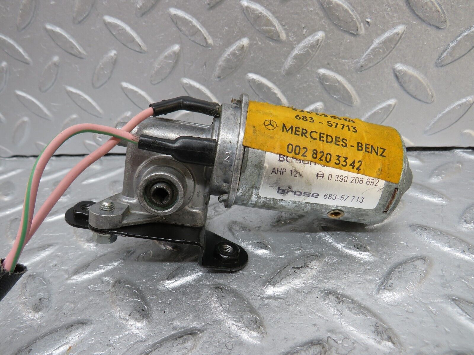 37067 Mercedes-Benz C126 420SEC Coupe Headrest Adjustment Motor Left Side