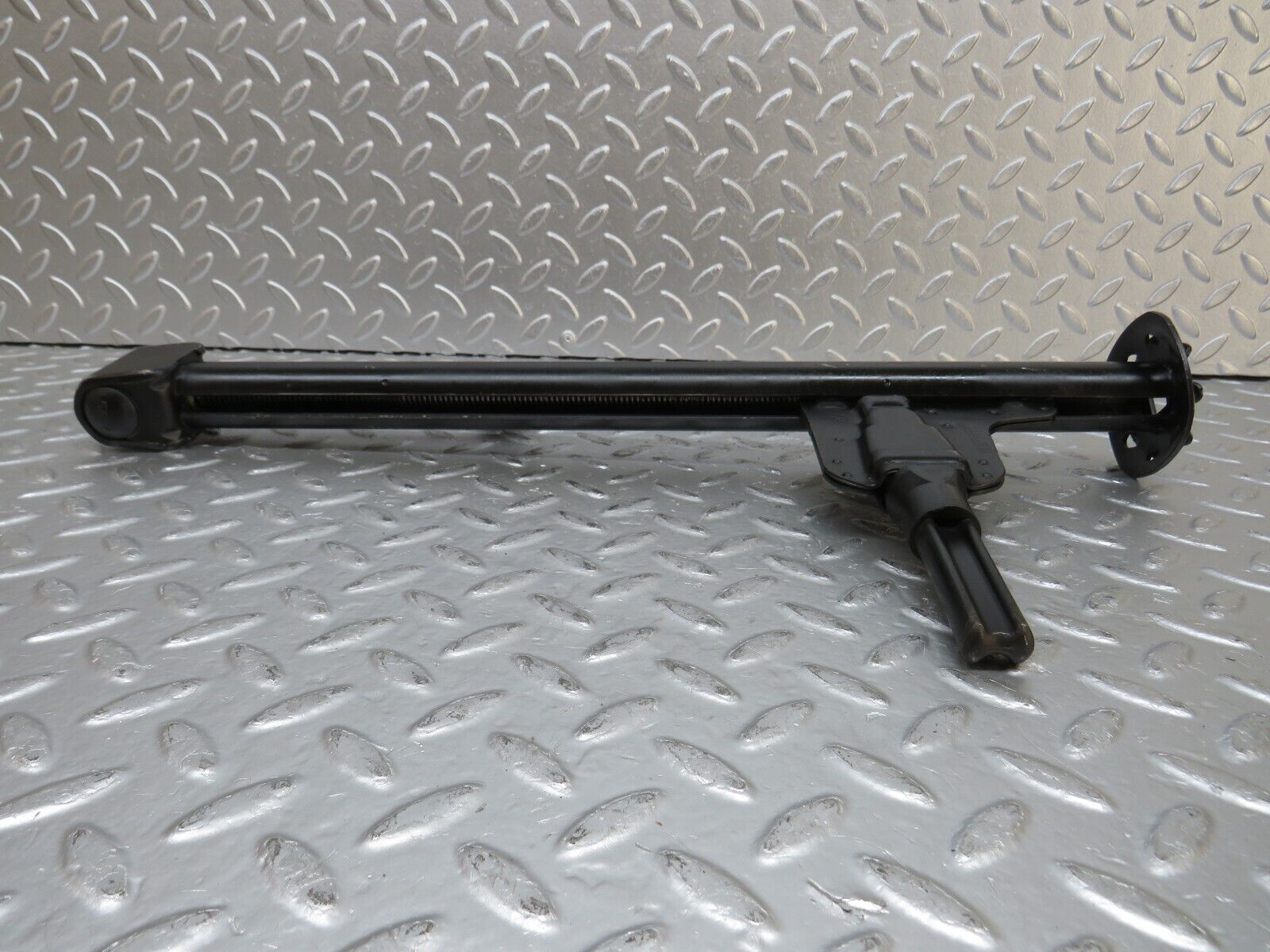 32729 Mercedes-Benz W201 Car Jack 2105830115