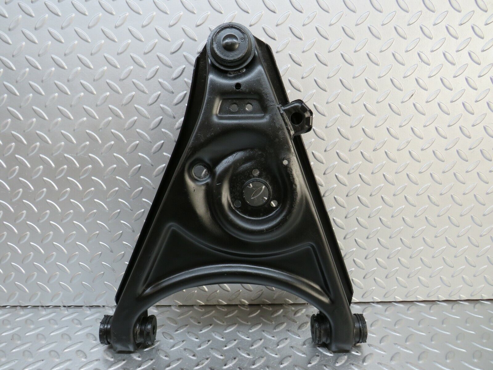 23843 Mercedes-Benz C107 450SLC Coupe Front Left Lower Control Arm