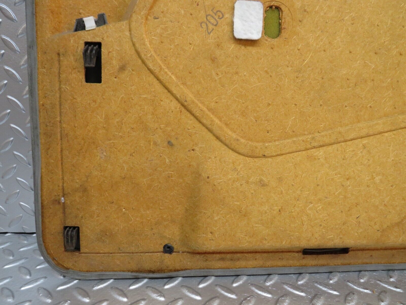 32340 Mercedes-Benz S124 300TE Wagon Front Left Door Card Grey