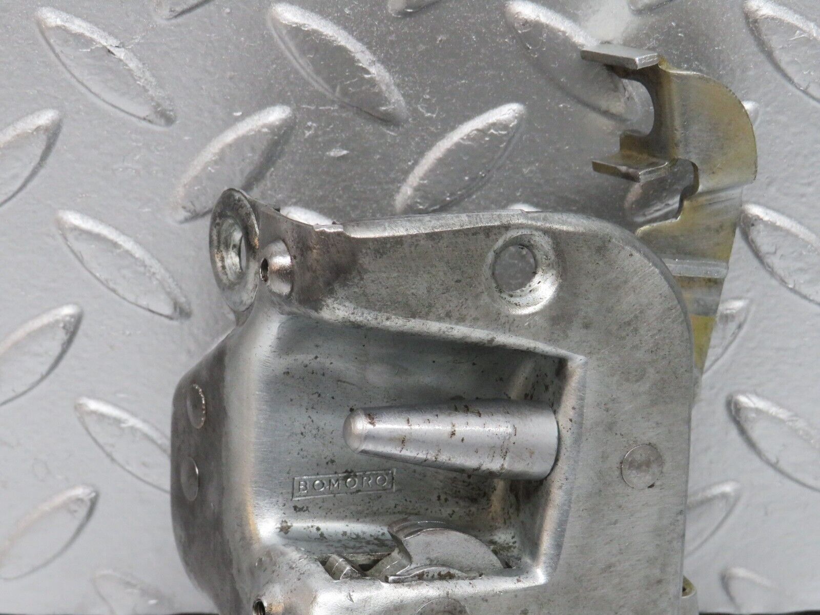 33192 Mercedes-Benz C107 Door Lock Mechanism Right Side