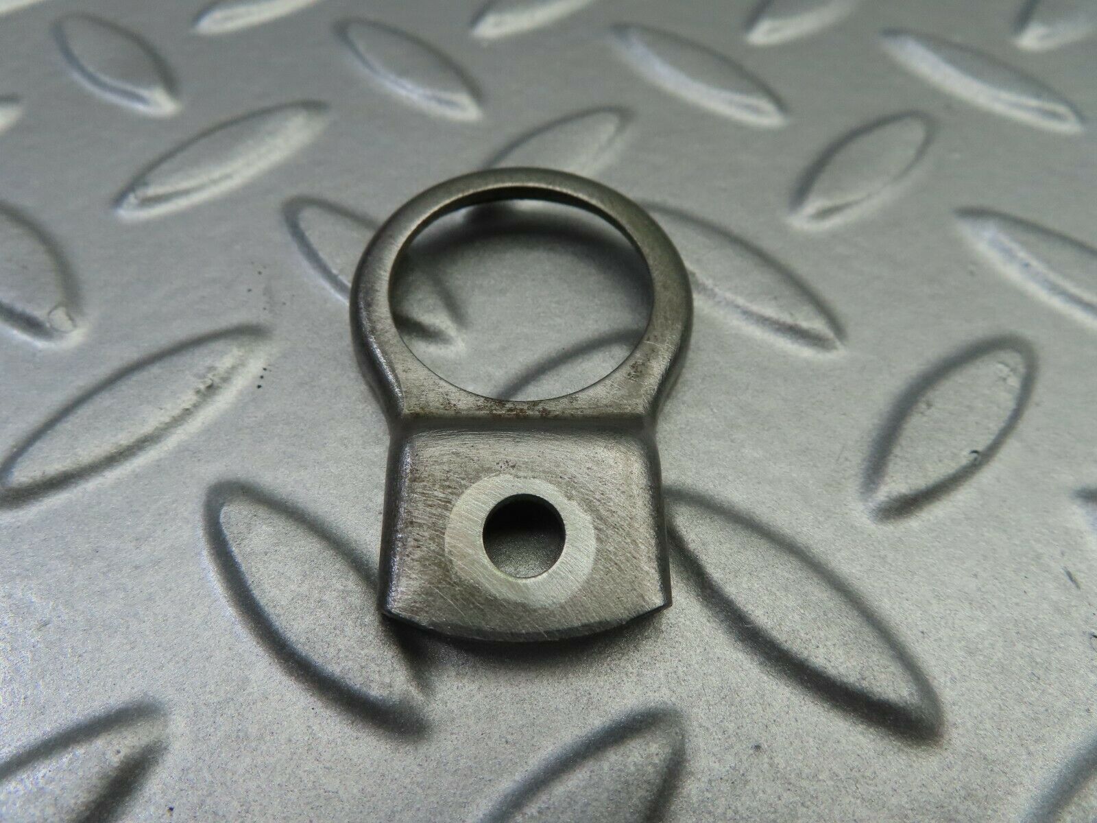 7098 Mercedes-Benz C107 350SLC Coupe Fuel Injector Bracket