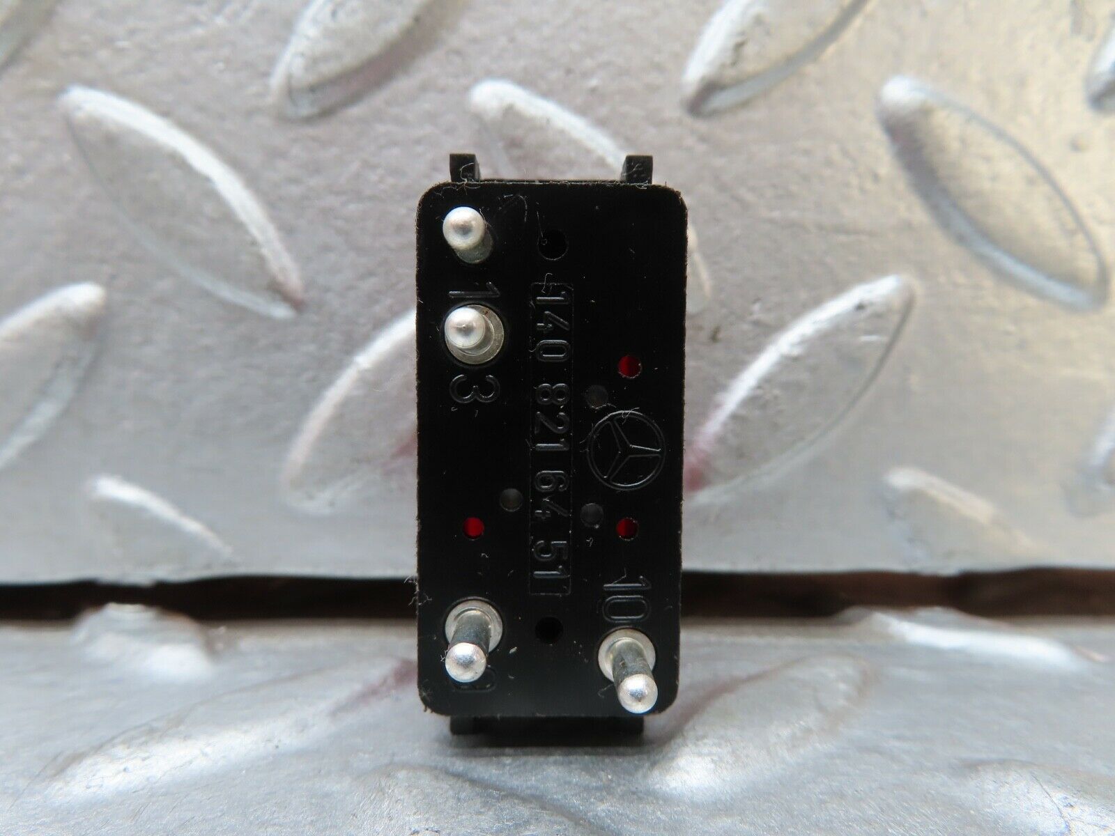 19718 Mercedes-Benz C140 CL420 Coupe Hazard Warning Light Switch 1408216451