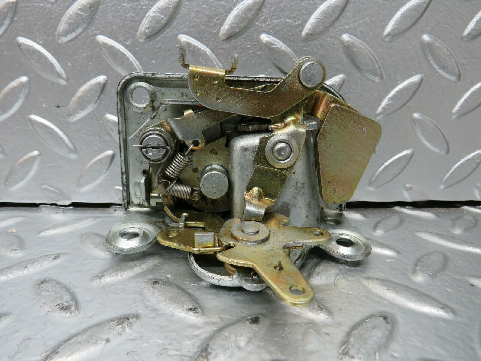 23460 Mercedes-Benz W114 280E Rear Right Door Lock Mechanism