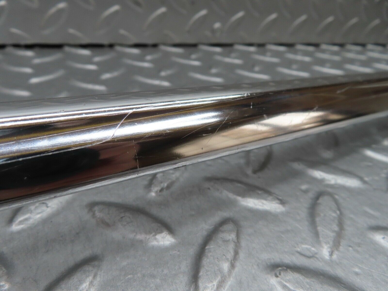 18142 Mercedes-Benz W123 200 Rear Left Door Chrome Moulding Trim