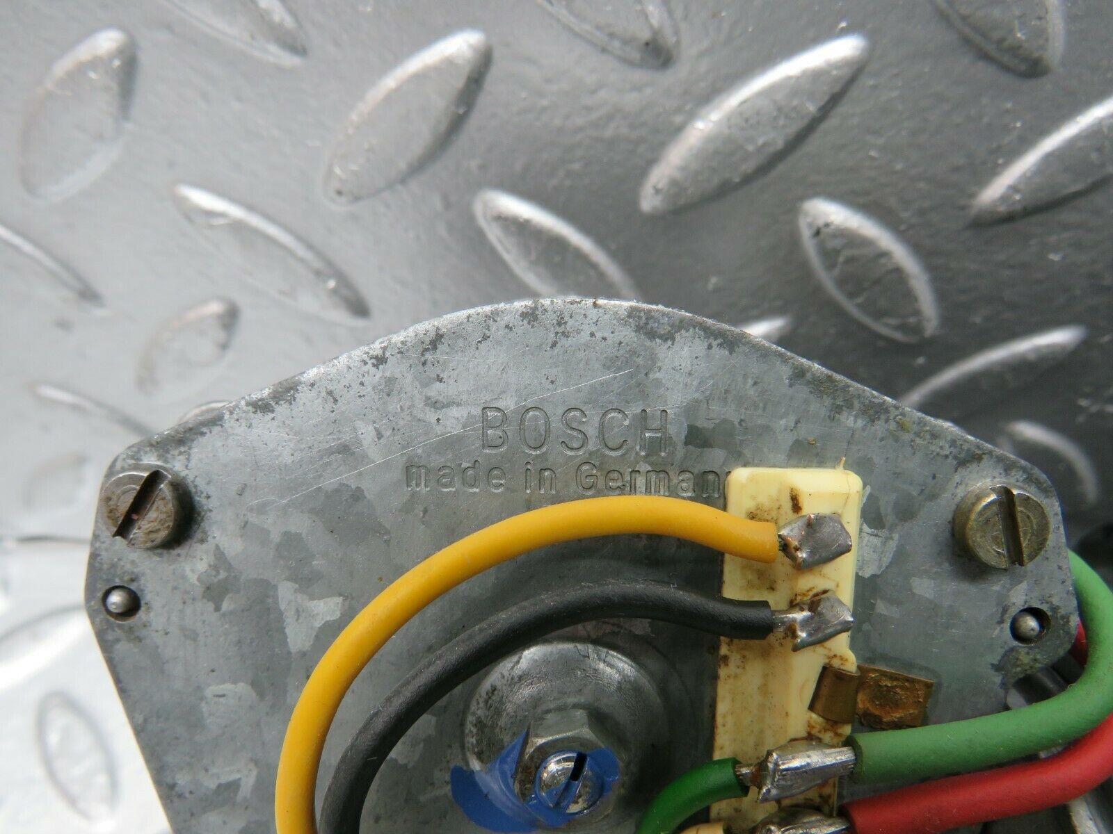 24132 Mercedes-Benz W123 280E Wiper Motor Bosch 0390341077