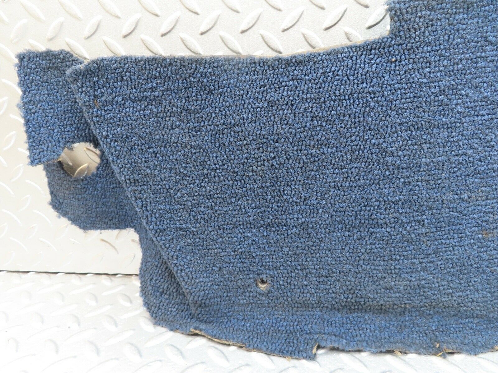 18133 Mercedes-Benz W123 200 Centre Console Carpet Blue Left Side