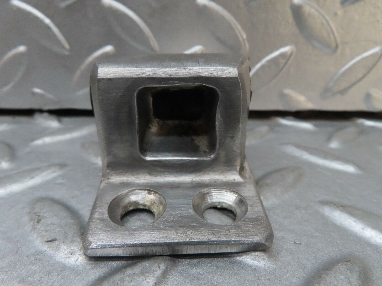 17565 Mercedes-Benz W116 450SEL Door Lock Latch Left Side