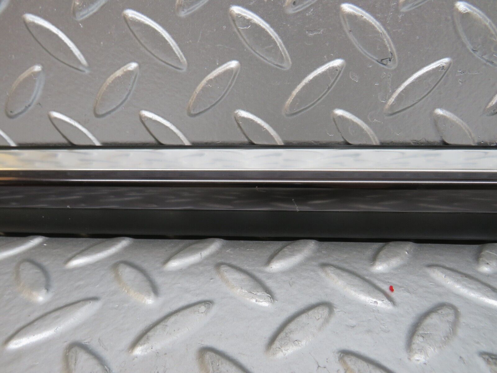 24887 Mercedes-Benz W140 S320 Front Right Door Chrome Moulding Trim